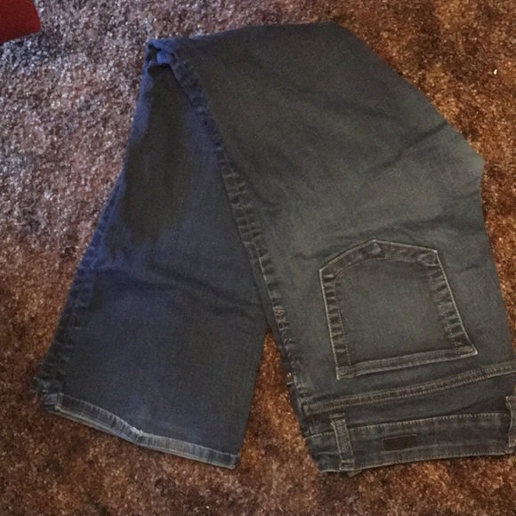 Kut from Kloth Natalie High Rise Bootcut - Picture 1 of 4